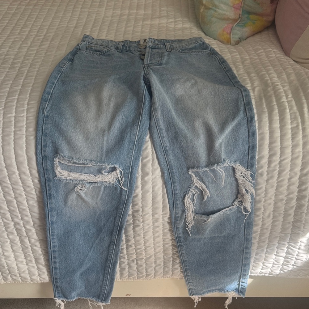 BDG Light Blue Distressed slim straight Boyfriend Jeans